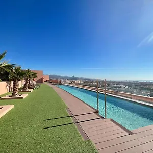 Sky Garden & Seasonal Pool Views By Ele , Málaga España